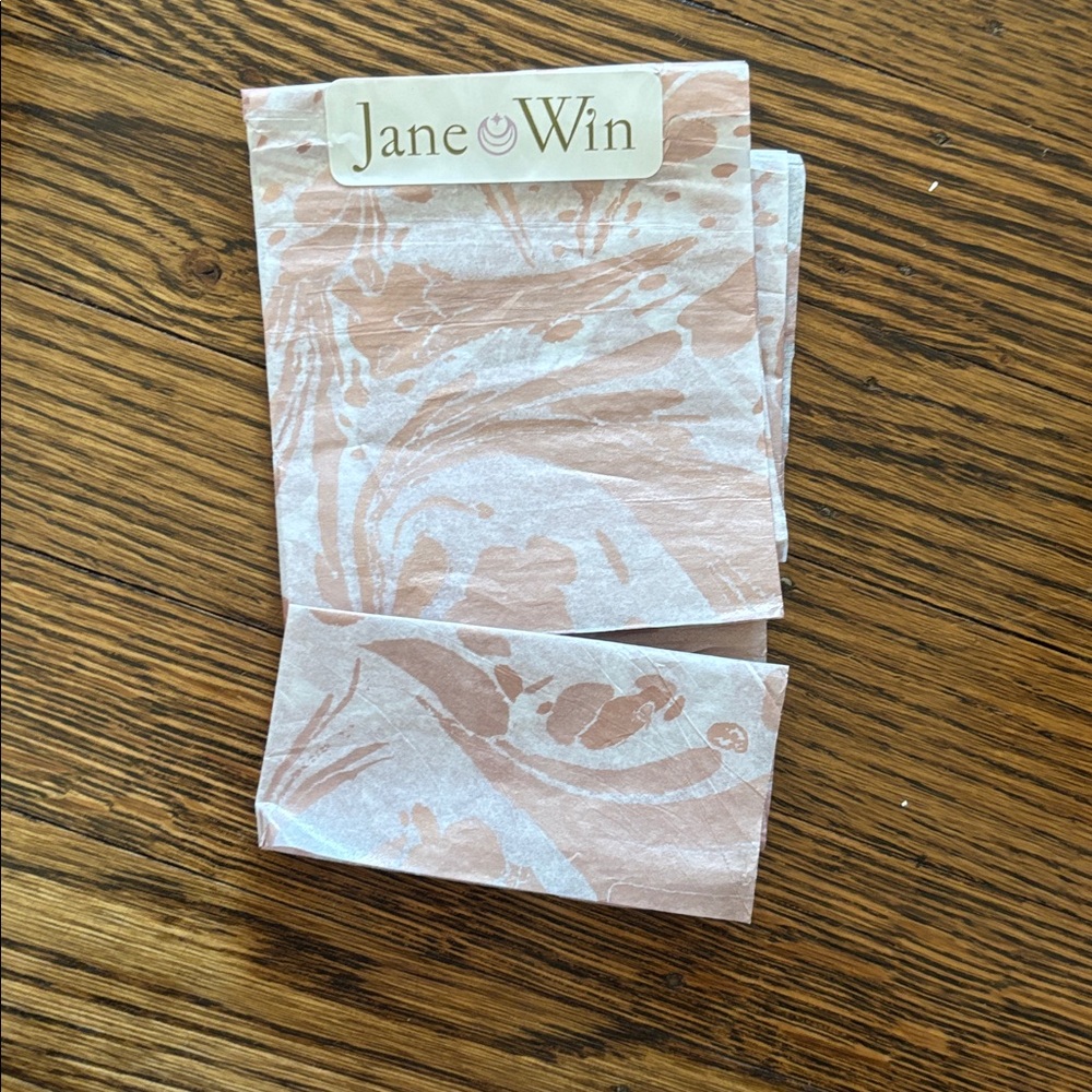 Jane Win Shipping Box - Picture 4 of 4